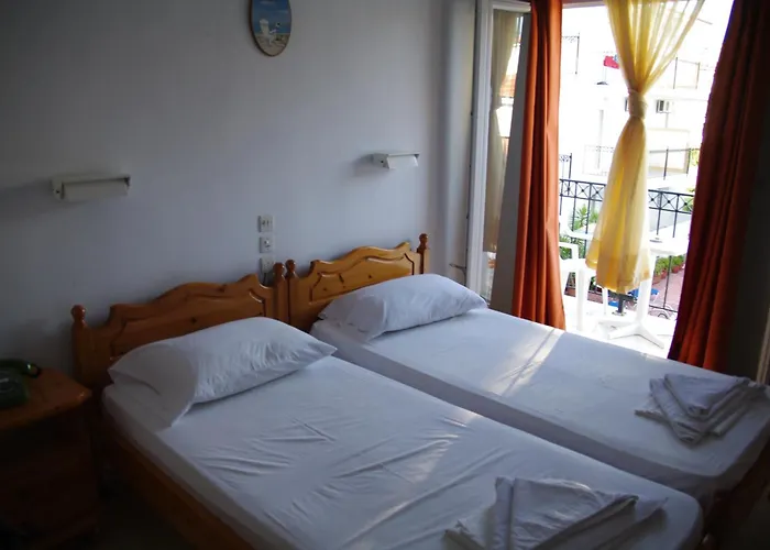 Marlton Hotel Skiathos Town